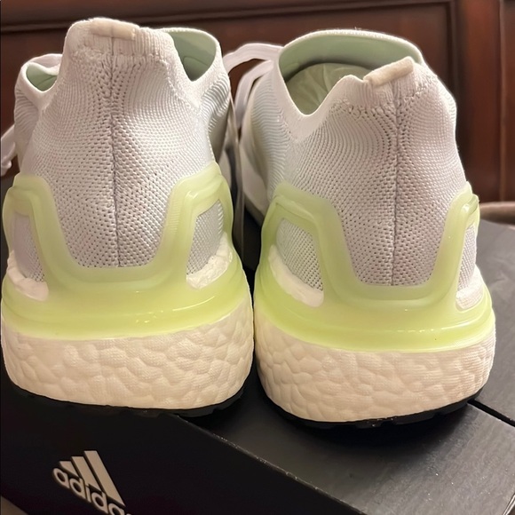 ULTRABOOST Adidas White and Lime Running Shoes main image 7
